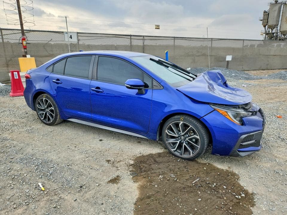 2021 TOYOTA COROLLA XSE 4