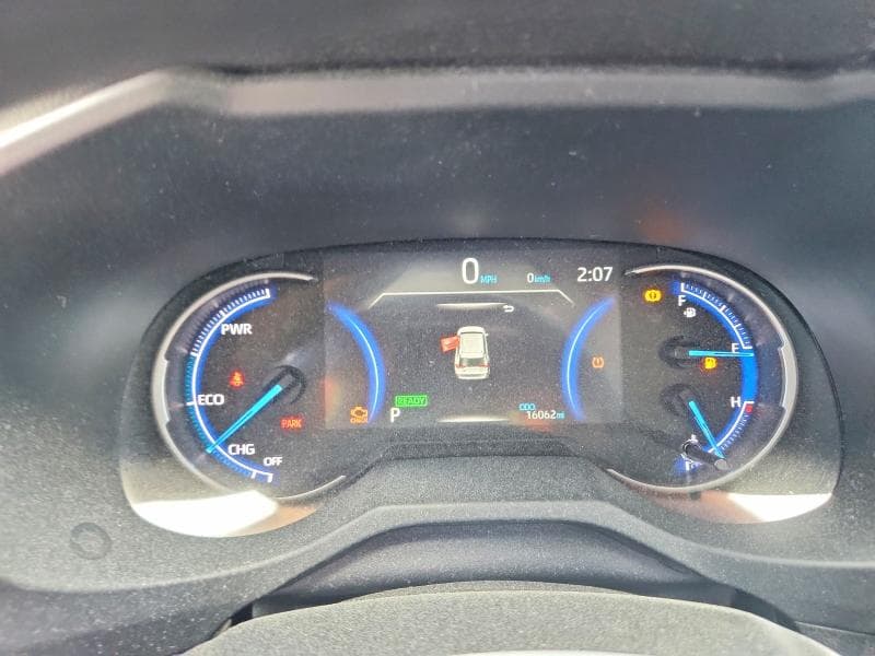 2025 TOYOTA RAV4 LE 9