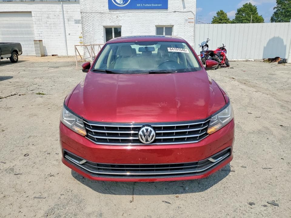 2018 VOLKSWAGEN PASSAT SE 5