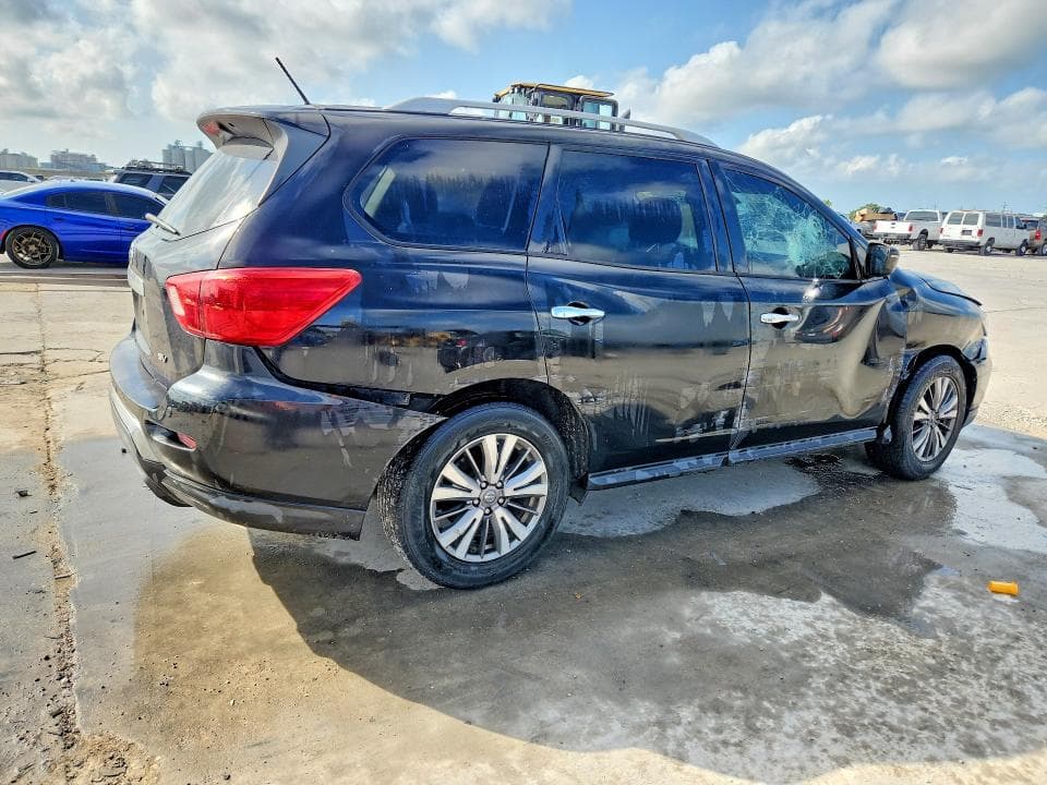 2018 NISSAN PATHFINDER SV 3