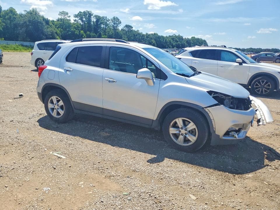 2017 CHEVROLET TRAX 1LT 4