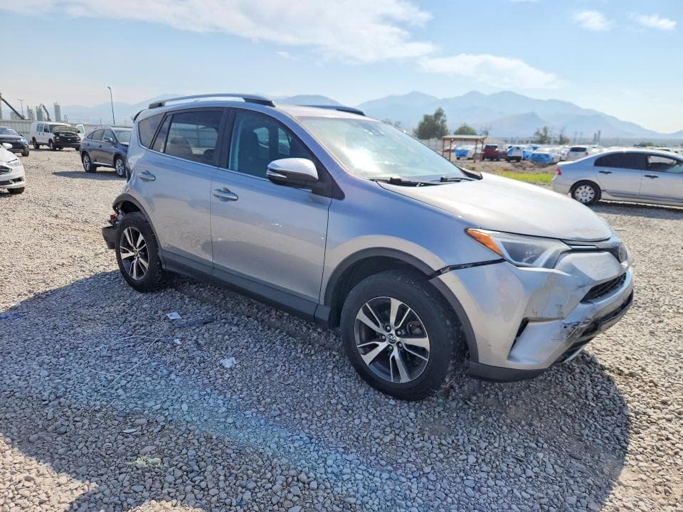 2018 TOYOTA RAV4 XLE 4
