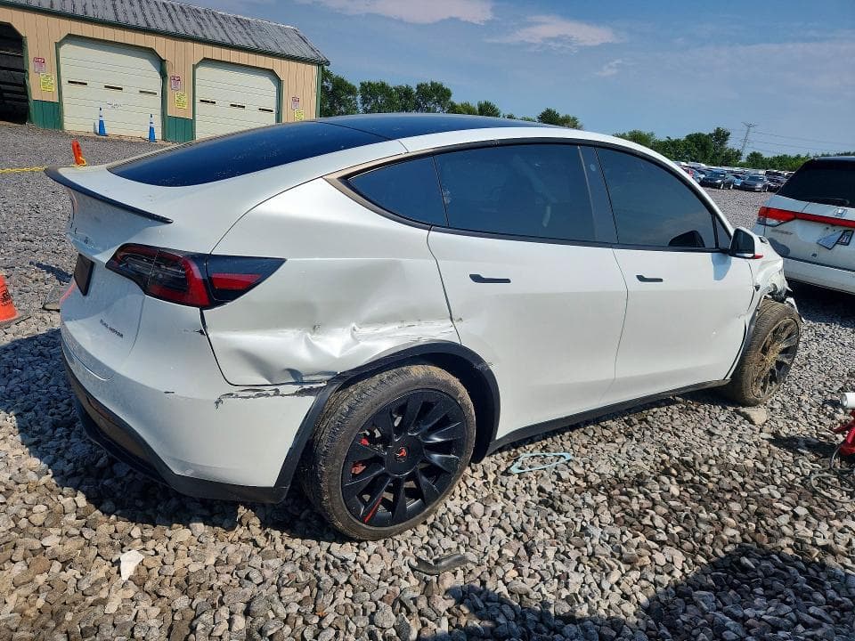 2023 TESLA MODEL Y 3