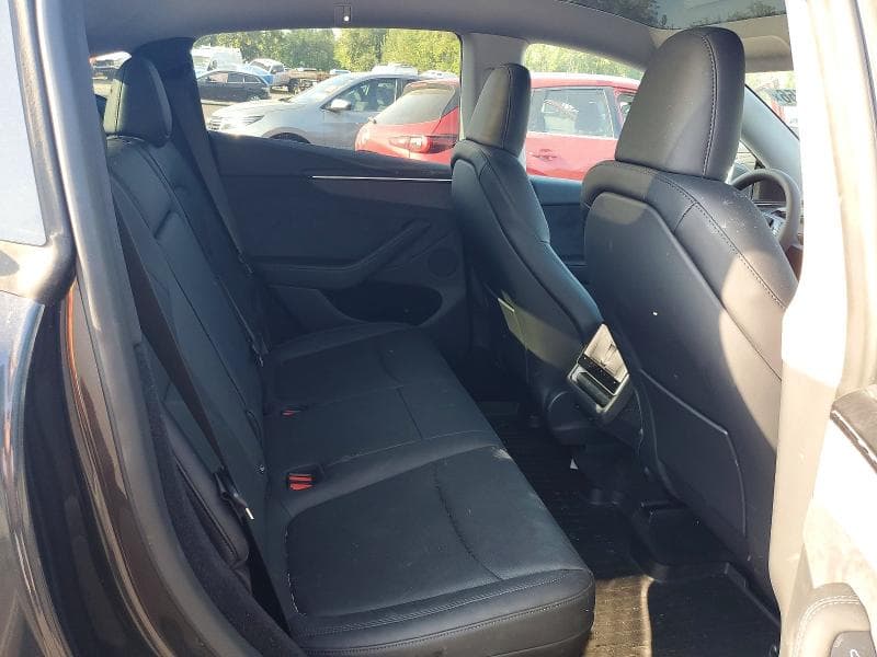 2026 TESLA MODEL Y 10