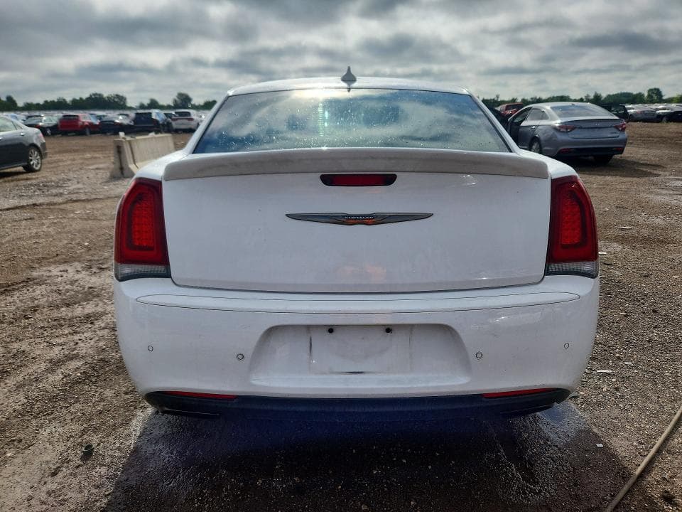 2018 CHRYSLER 300 S 6