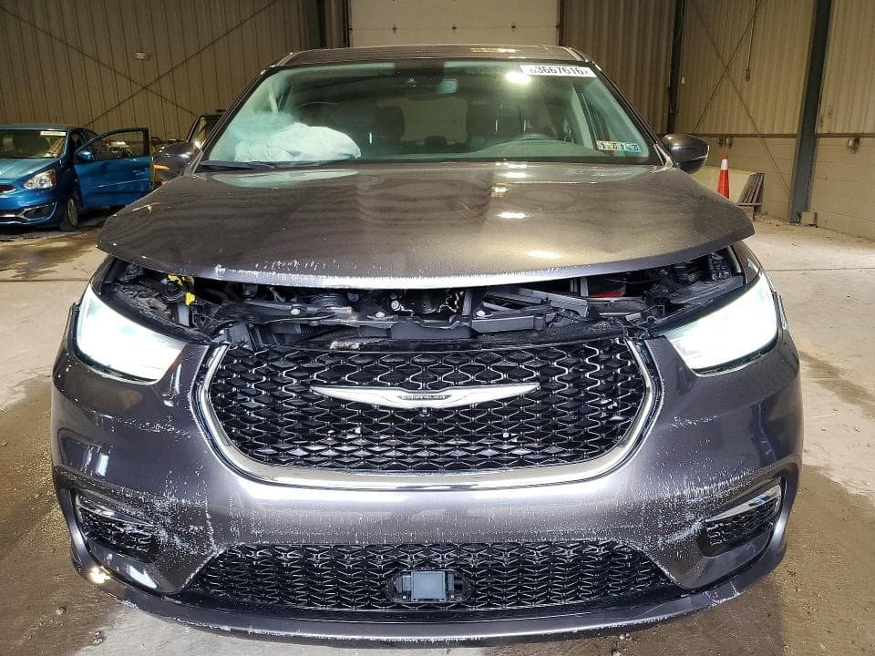 2023 CHRYSLER PACIFICA TOURING L 5