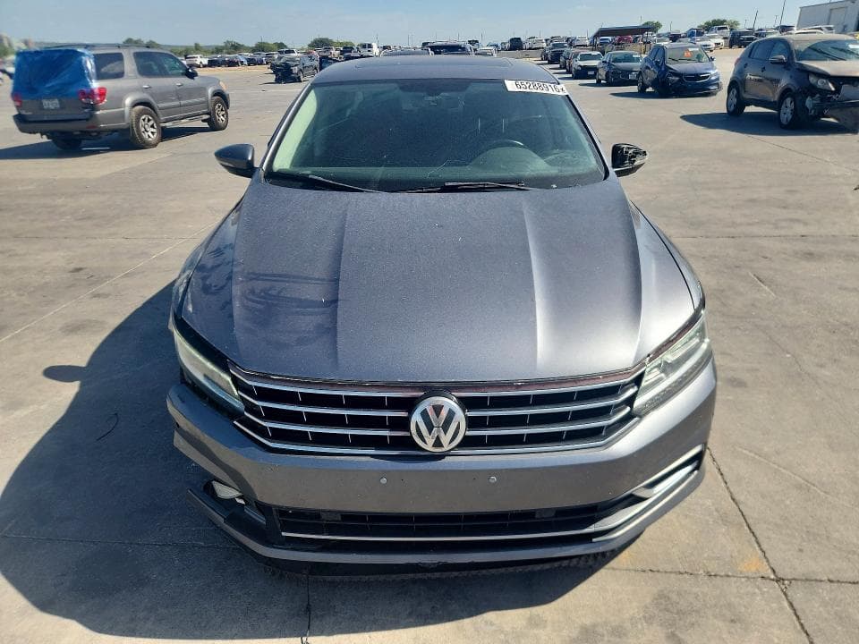 2017 VOLKSWAGEN PASSAT SE 5