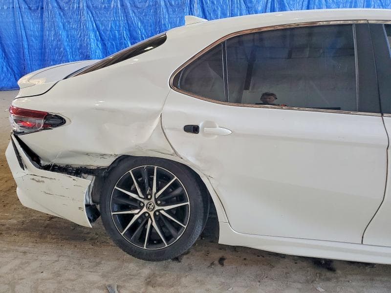 2021 TOYOTA CAMRY SE 10