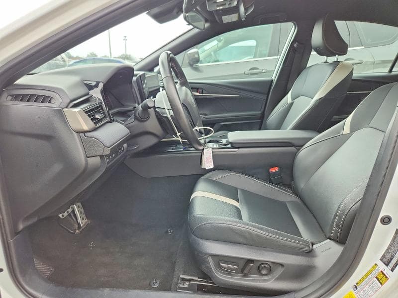 2025 TOYOTA CAMRY SE 7