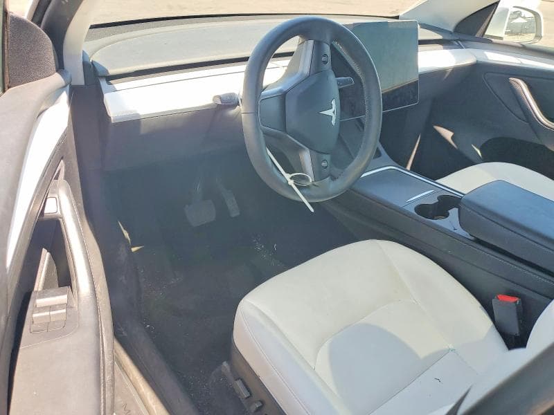 2023 TESLA MODEL Y 8
