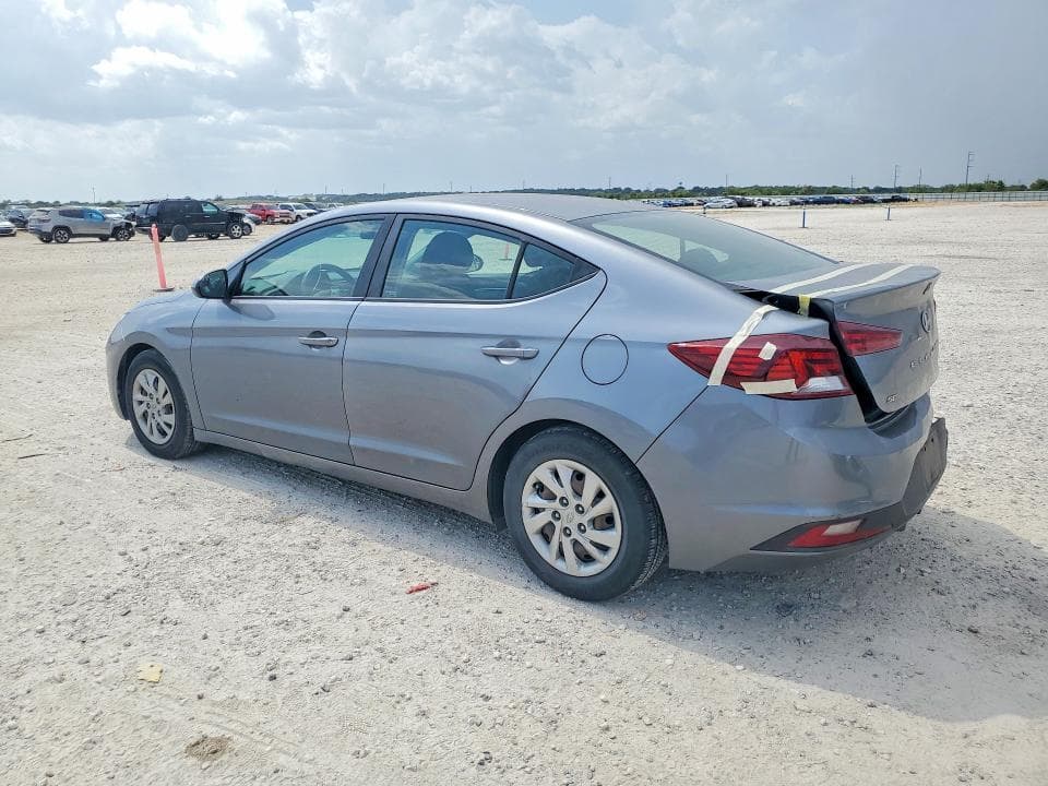 2019 HYUNDAI ELANTRA SE 2