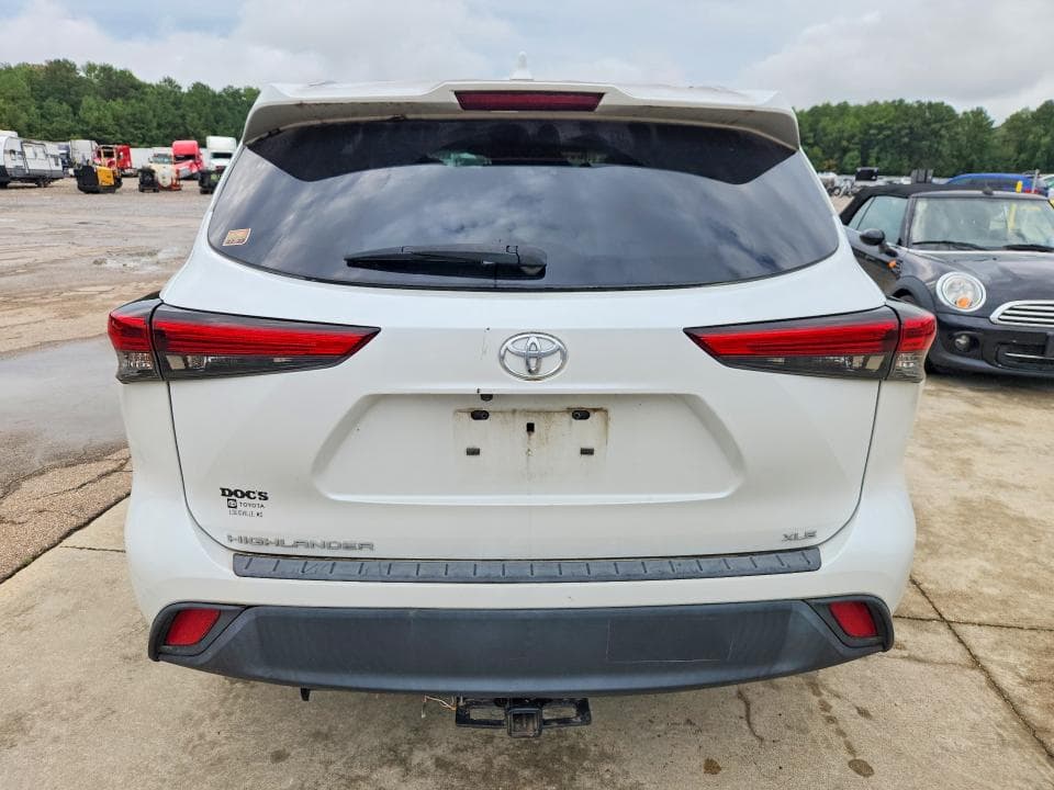 2022 TOYOTA HIGHLANDER XLE 6