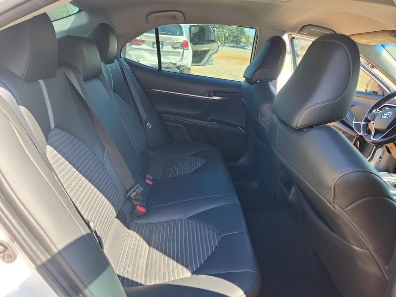 2018 TOYOTA CAMRY SE 10