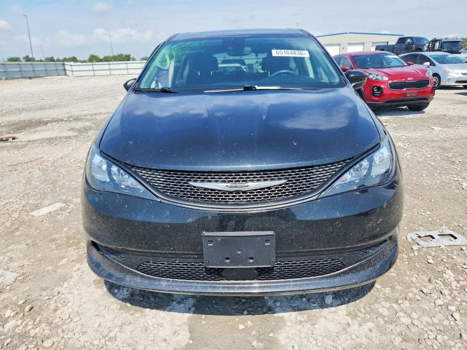 2023 CHRYSLER VOYAGER LX 5