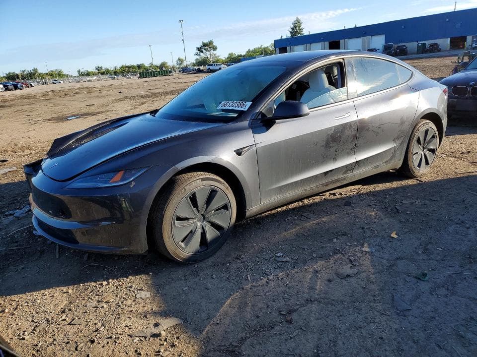 2025 TESLA MODEL 3 - 1