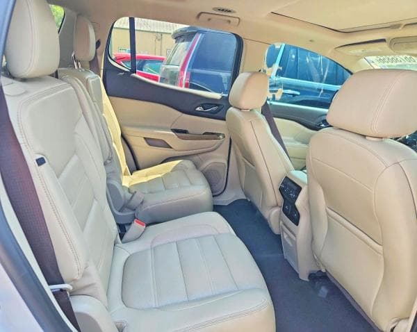 2019 GMC ACADIA DENALI 10