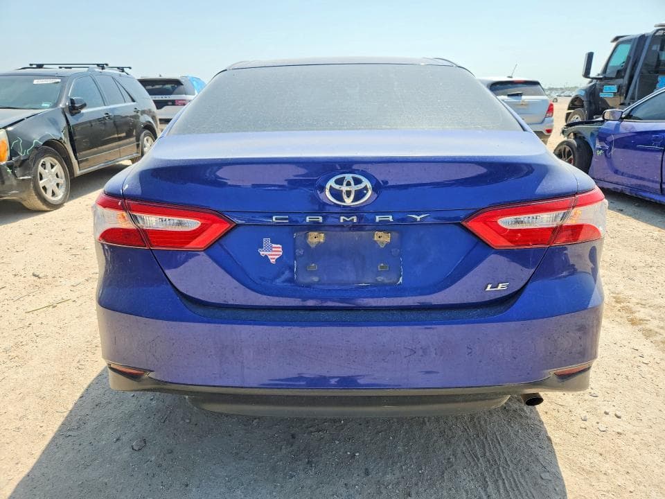 2018 TOYOTA CAMRY LE 6