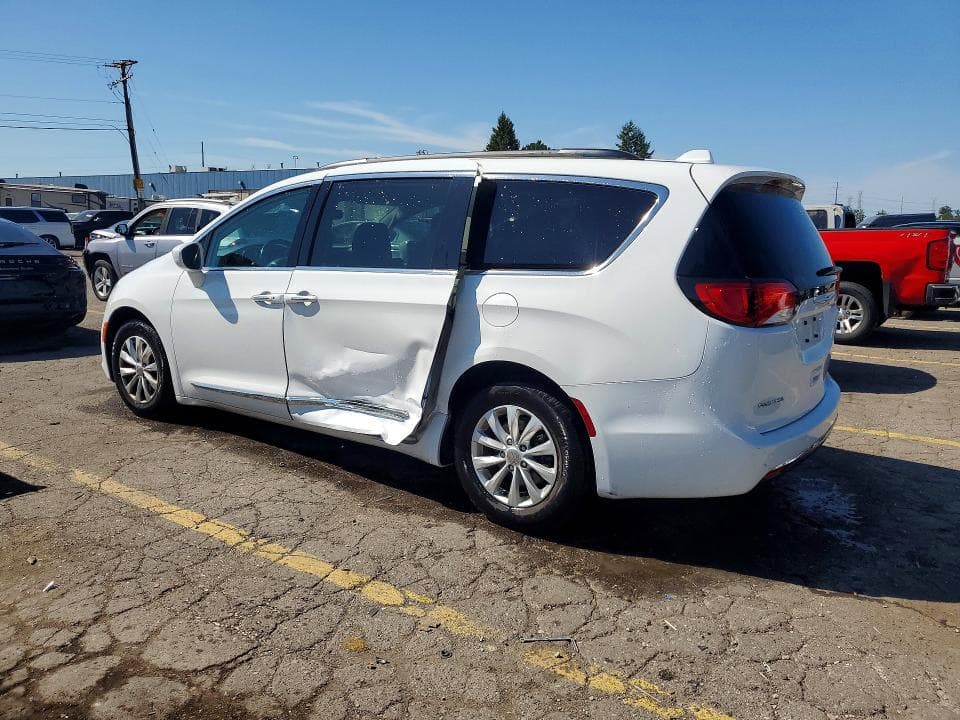 2017 CHRYSLER PACIFICA TOURING L 2