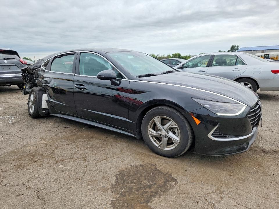 2023 HYUNDAI SONATA SE 4