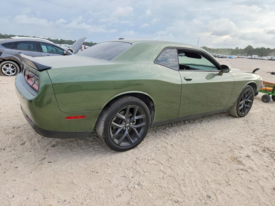 2022 DODGE CHALLENGER SXT 3
