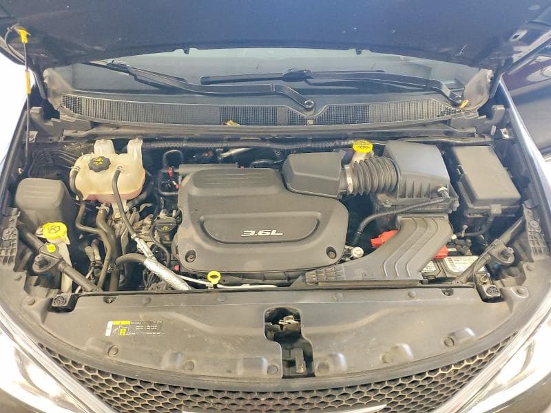 2018 CHRYSLER PACIFICA TOURING L 12