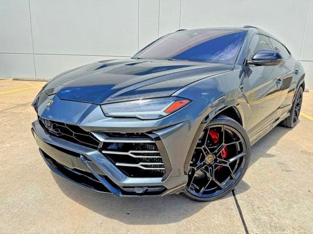 2019 LAMBORGHINI URUS 2