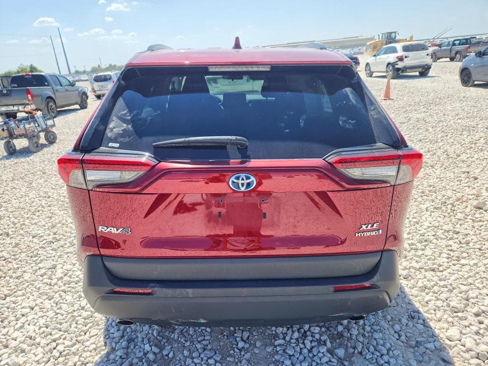 2022 TOYOTA RAV4 XLE 6