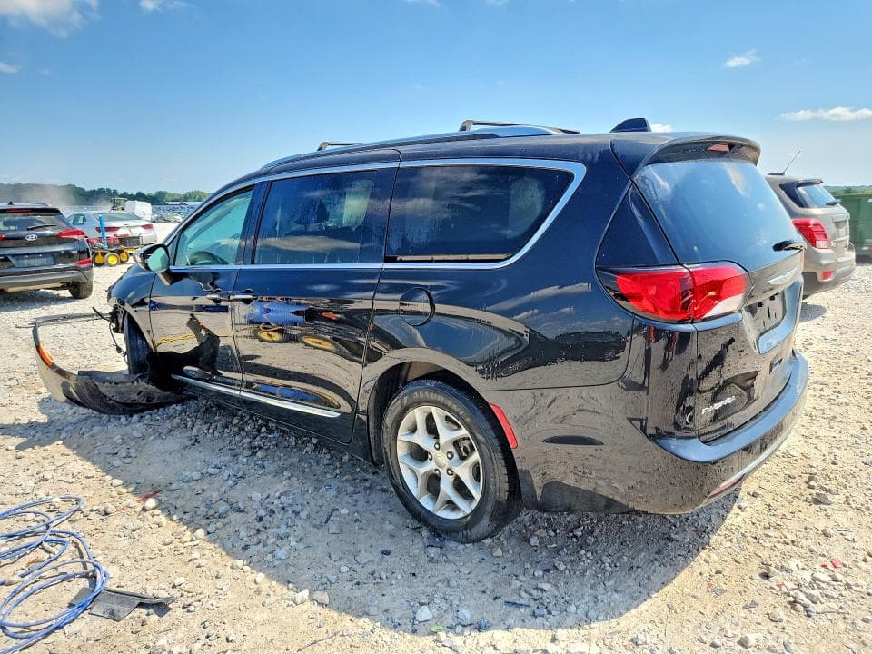 2017 CHRYSLER PACIFICA LIMITED 2
