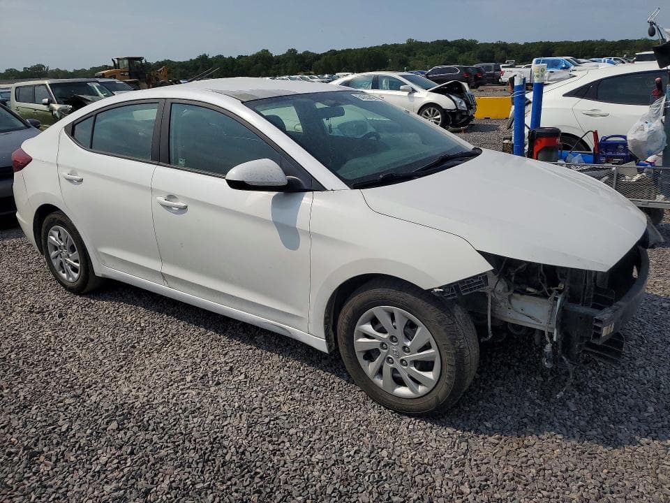 2019 HYUNDAI ELANTRA SE 4