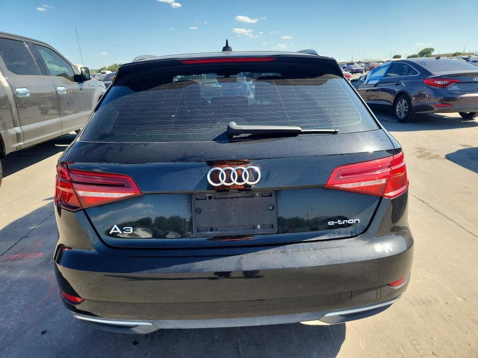 2018 AUDI A3 E-TRON PREMIUM 6