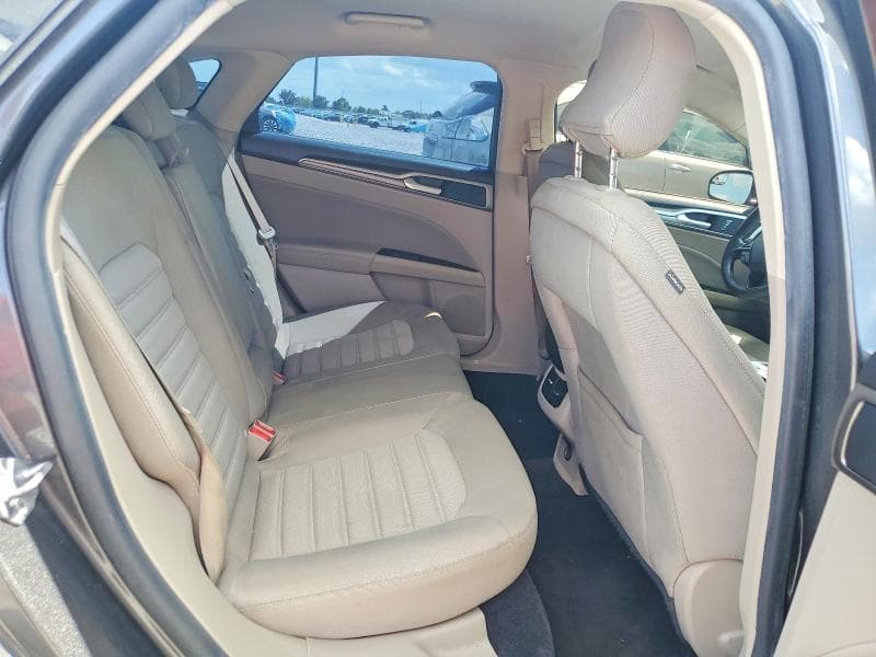 2018 FORD FUSION SE 10