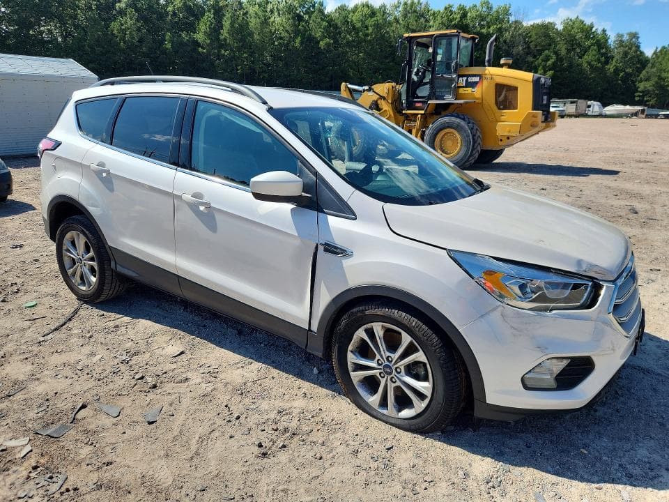 2018 FORD ESCAPE SEL 4