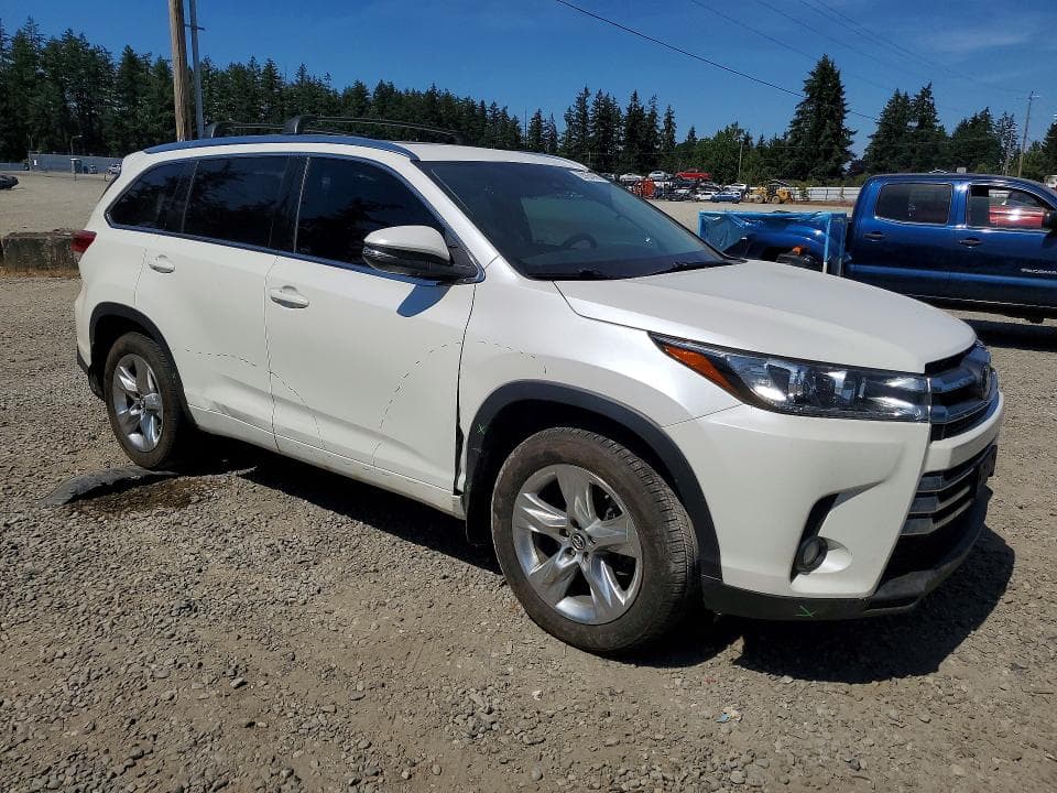 2017 TOYOTA HIGHLANDER LIMITED 4