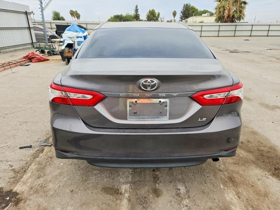 2018 TOYOTA CAMRY LE 6