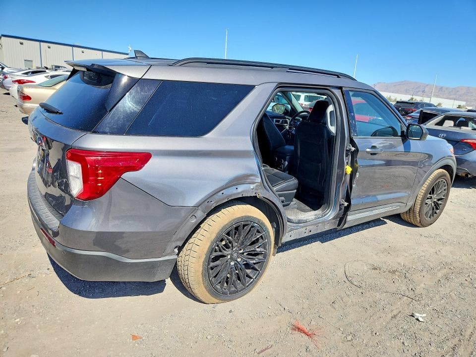 2021 FORD EXPLORER XLT 3