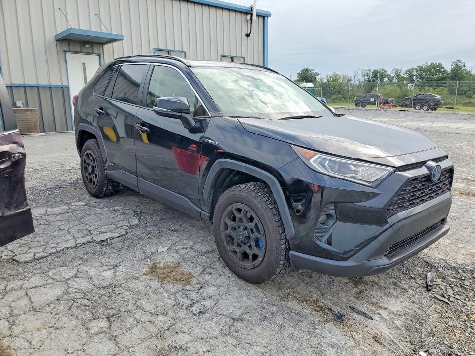 2020 TOYOTA RAV4 HYBRID XLE 4