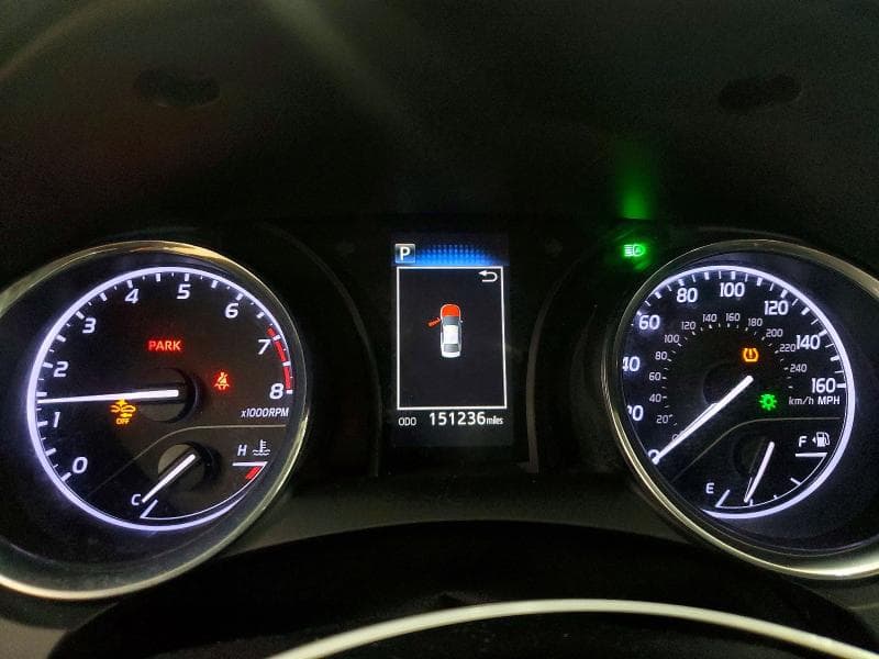 2020 TOYOTA CAMRY SE 9