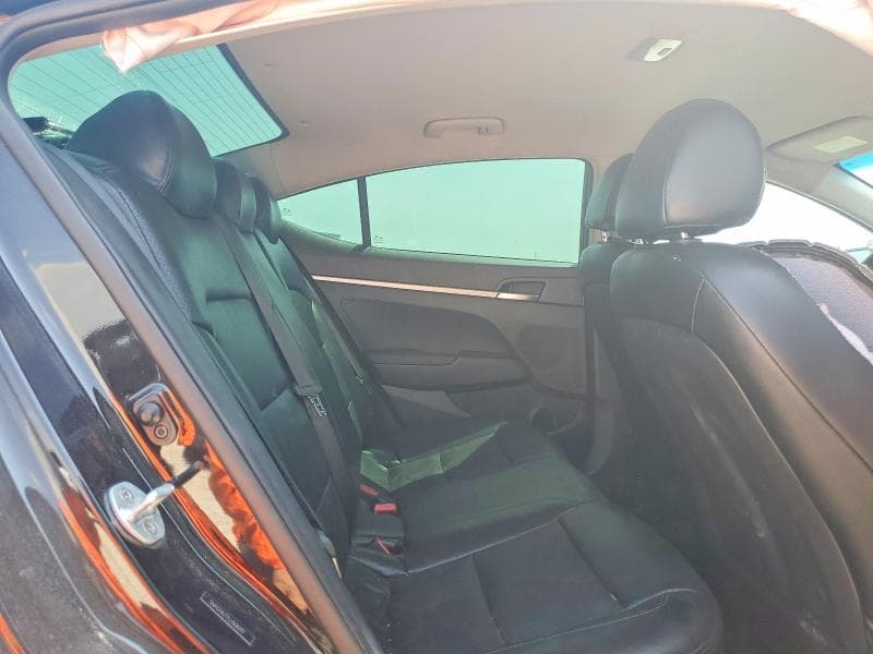 2020 HYUNDAI ELANTRA SE 10