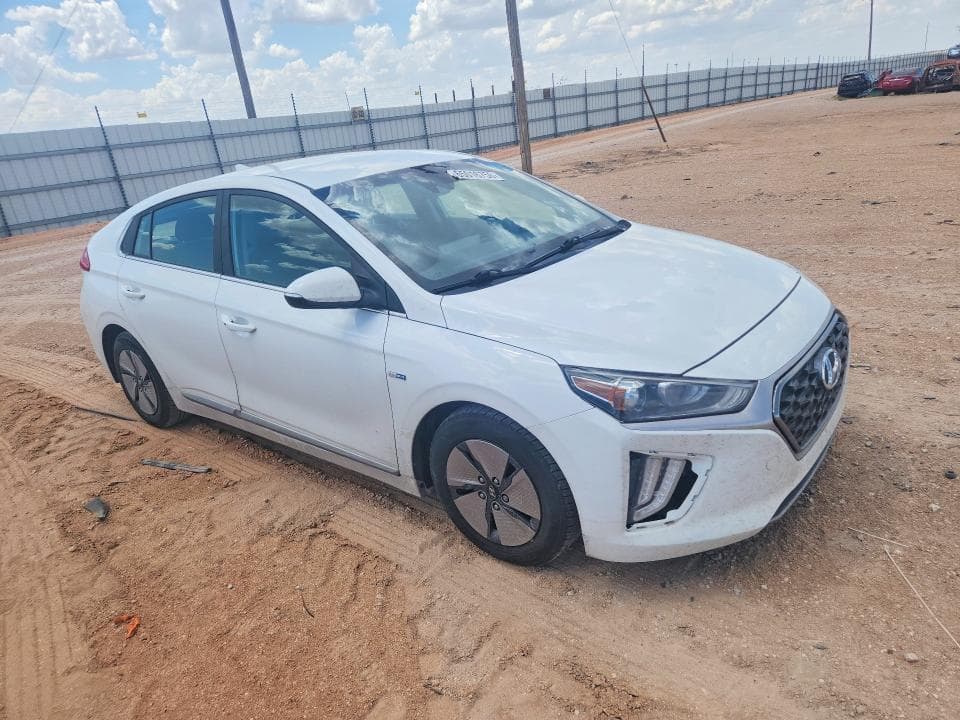 2020 HYUNDAI IONIQ SE 4