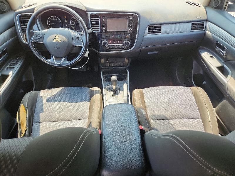 2017 MITSUBISHI OUTLANDER ES 8
