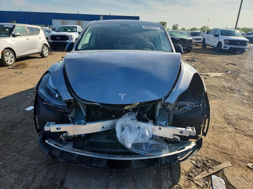 2024 TESLA MODEL Y 5