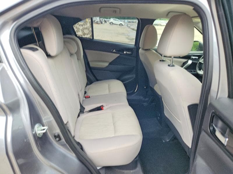 2018 MITSUBISHI ECLIPSE CROSS SE 11