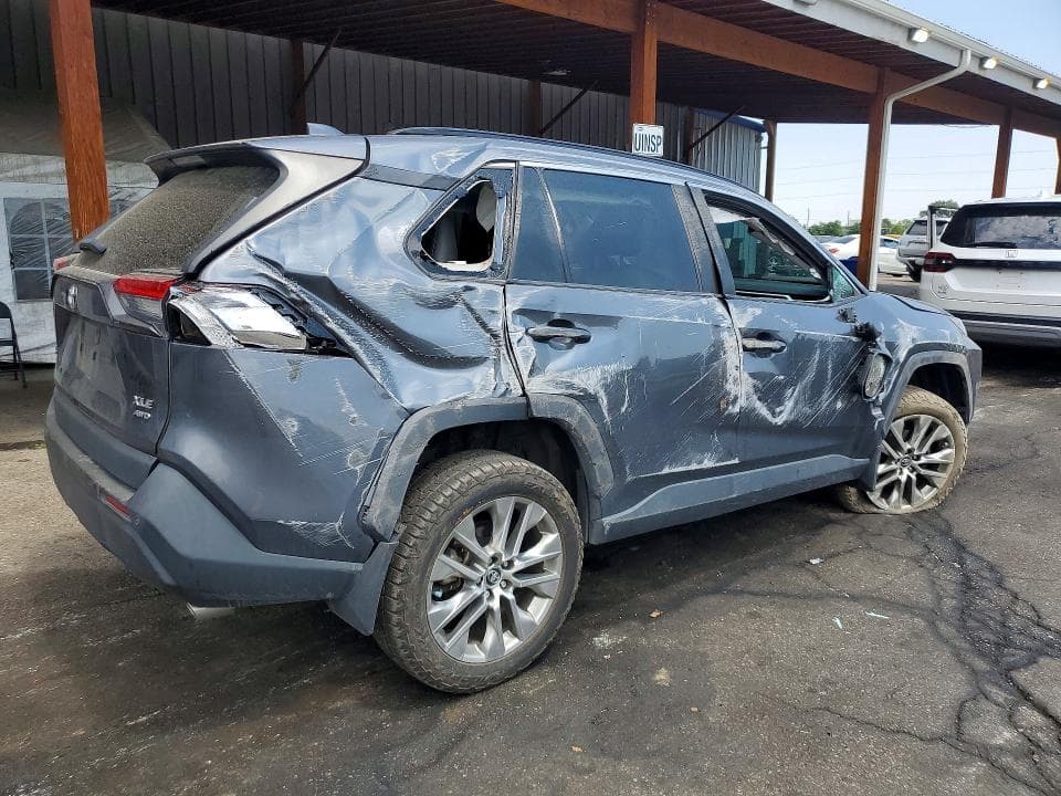 2021 TOYOTA RAV4 XLE PREMIUM 3