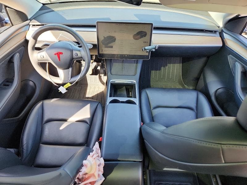2023 TESLA MODEL Y 8
