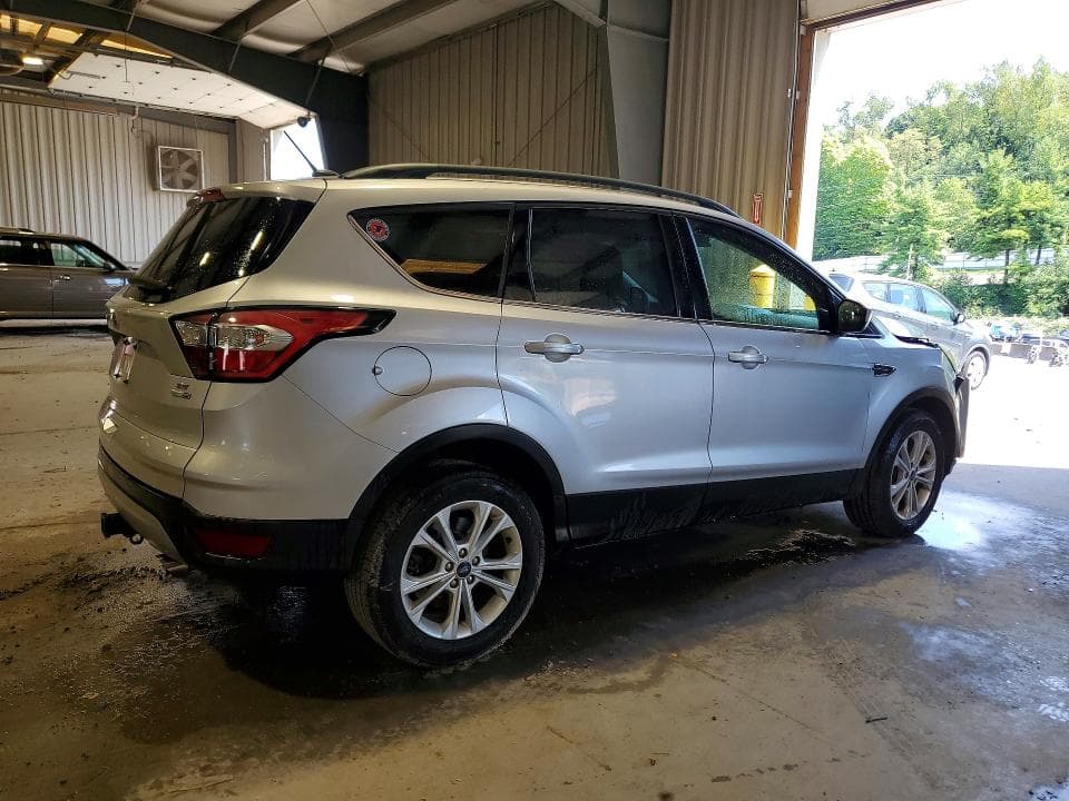 2018 FORD ESCAPE SE 3
