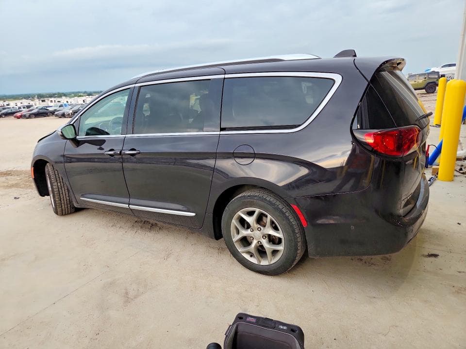 2019 CHRYSLER PACIFICA LIMITED 2
