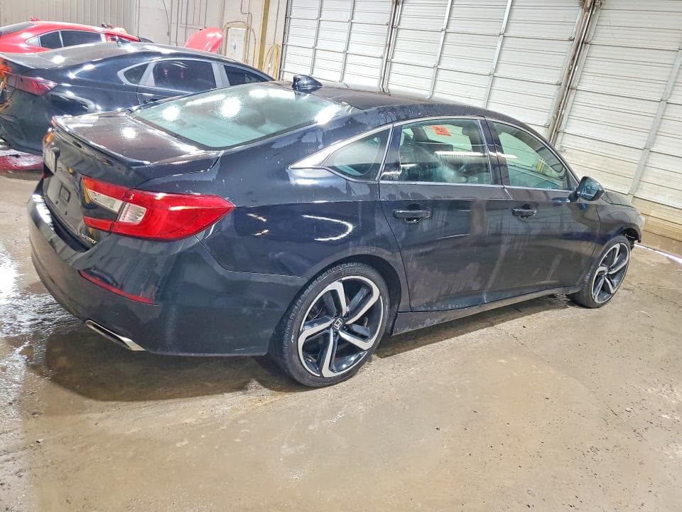 2018 HONDA ACCORD SPORT 3