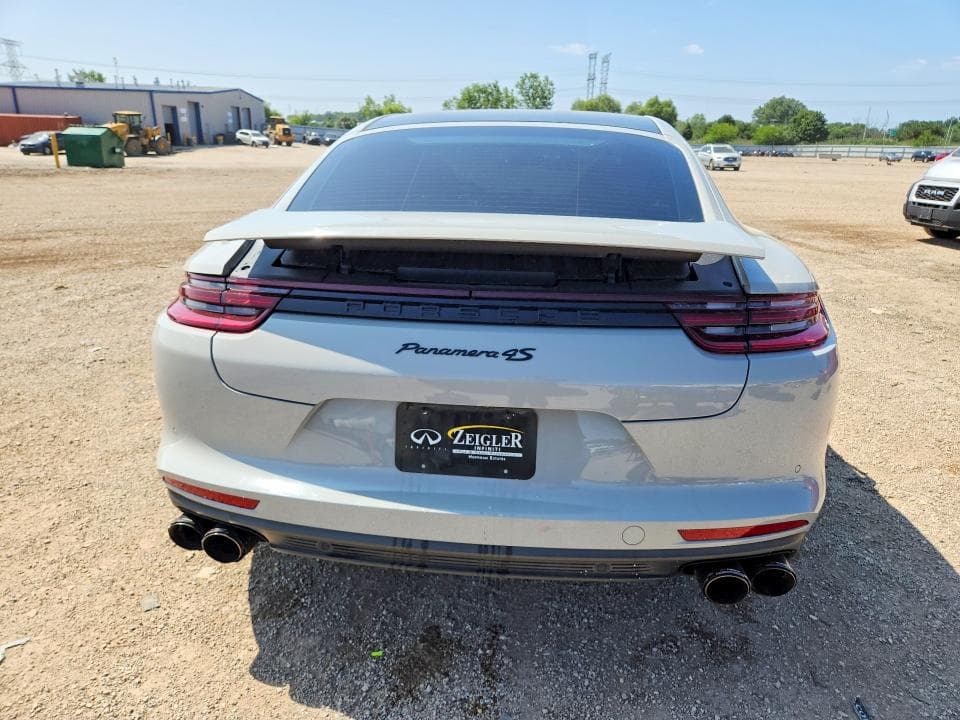 2018 PORSCHE PANAMERA 4S 6