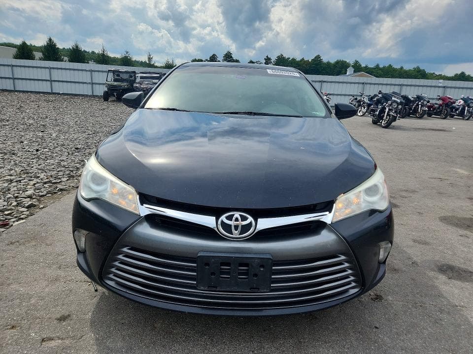 2017 TOYOTA CAMRY LE 5