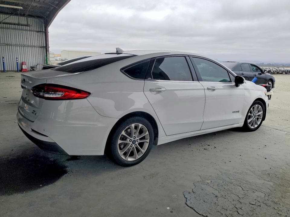 2019 FORD FUSION SE 3